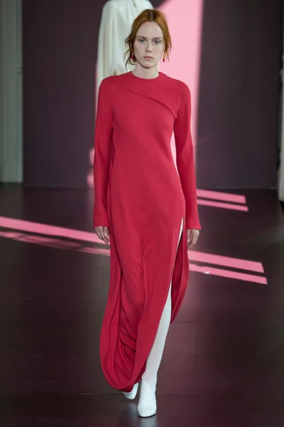 Look 15
